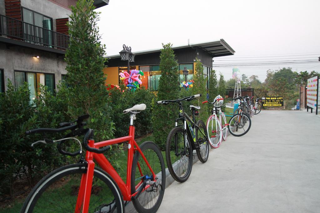 The Bike Loft Family Hostel Хуа Хин Экстерьер фото